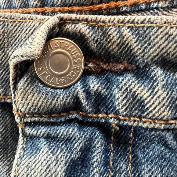 Vintage Women’s Levi's Men’s Jeans High Rise Denim Cut Off Shorts - Picture 9 of 9